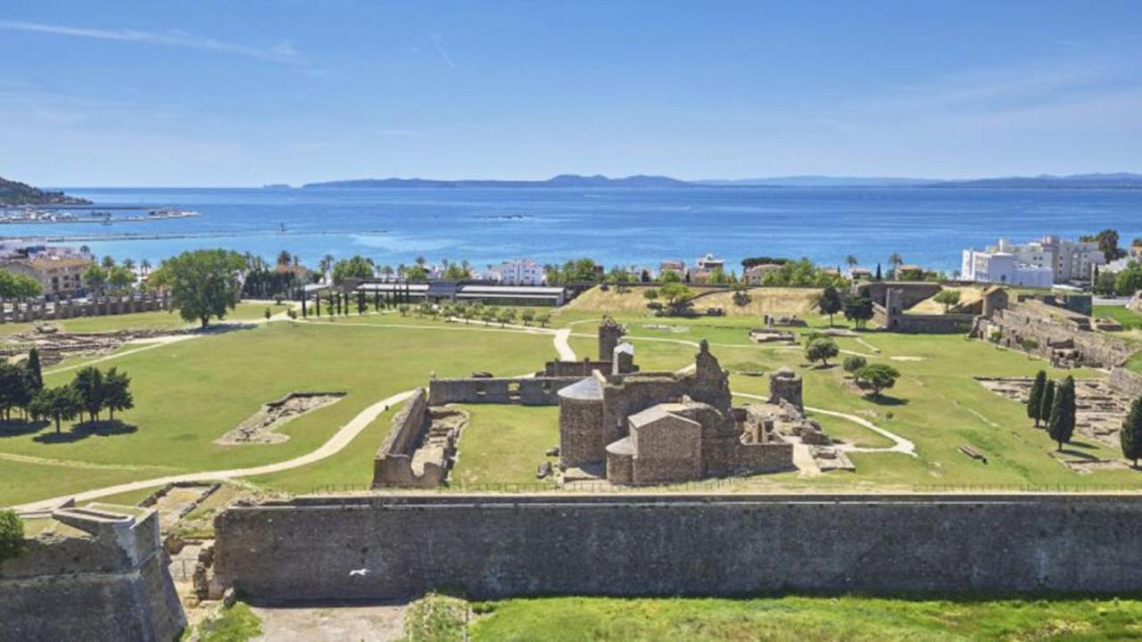 Apartamento para FAMILIAS a 50 metros de la playa Roses Bagian luar foto