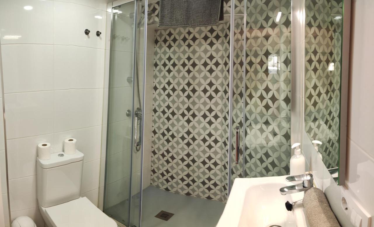 Apartamento para FAMILIAS a 50 metros de la playa Roses Bagian luar foto