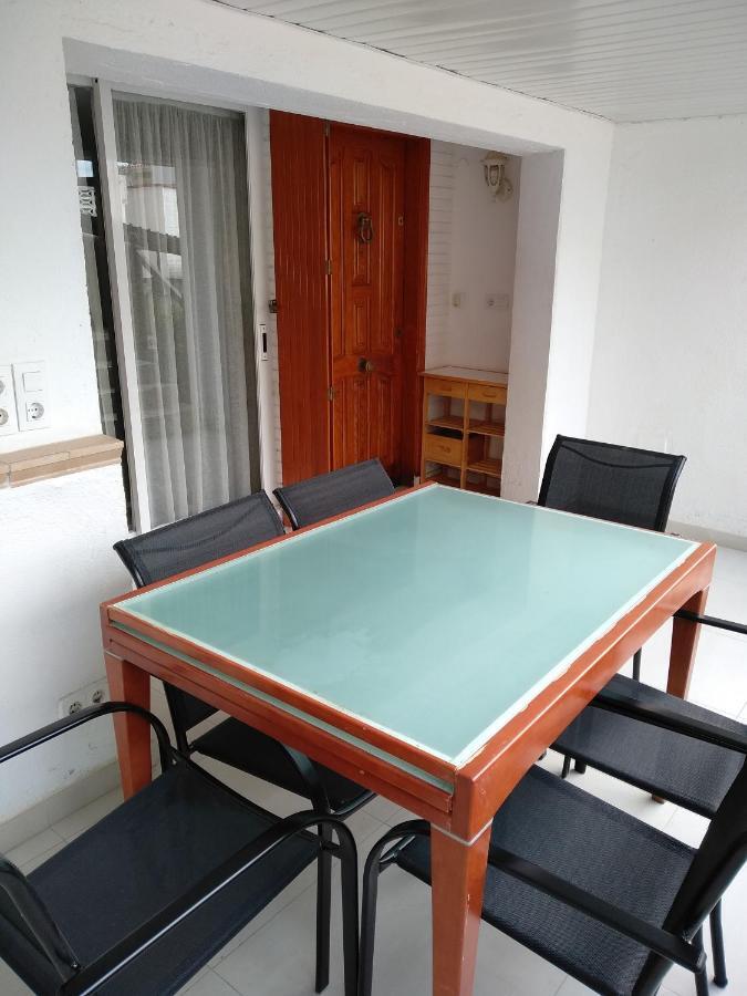 Apartamento para FAMILIAS a 50 metros de la playa Roses Bagian luar foto