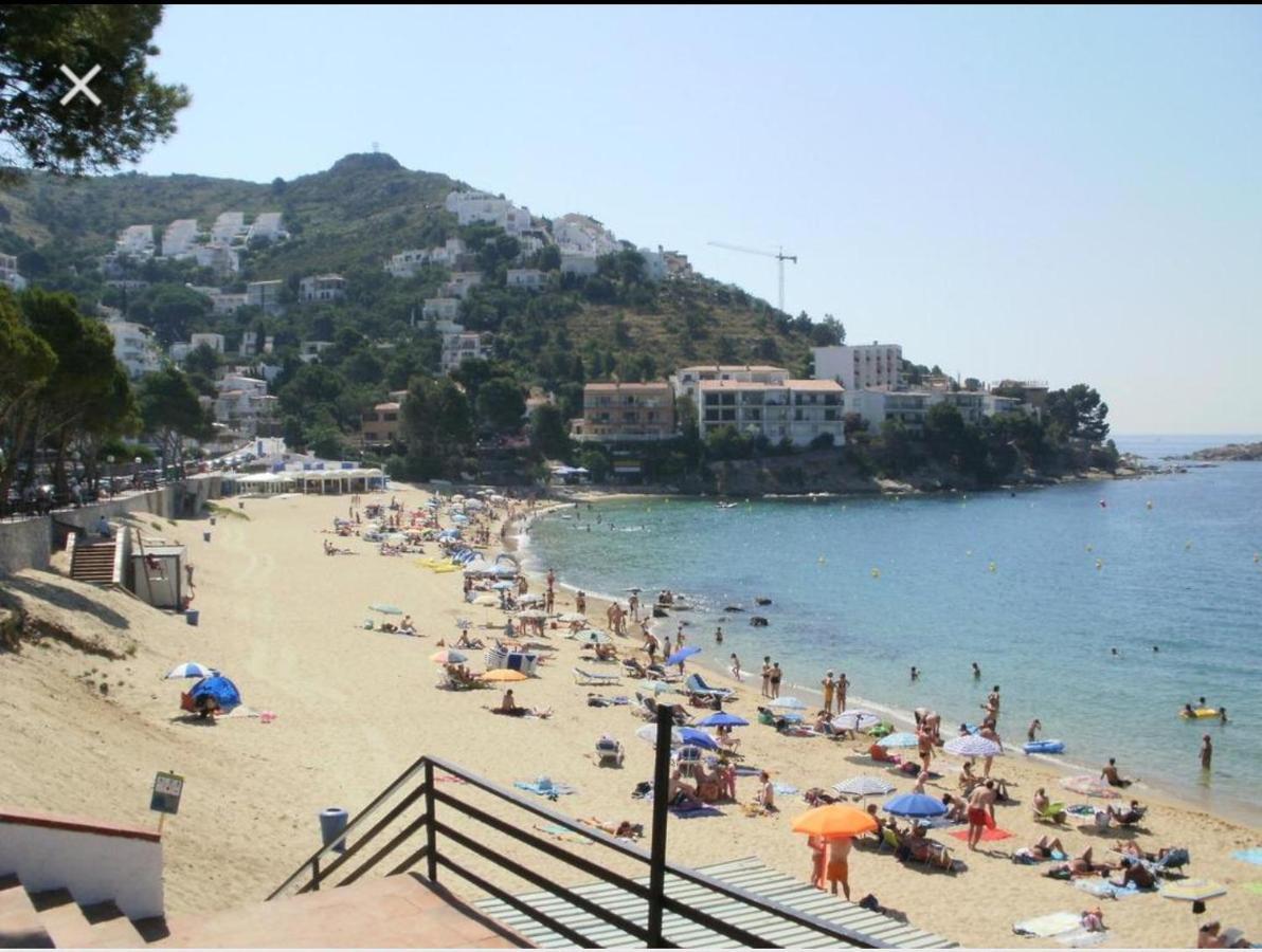 Apartamento para FAMILIAS a 50 metros de la playa Roses Bagian luar foto